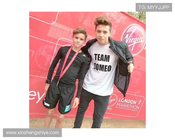 足球明星布鲁克林的成长之路与辉煌成就揭秘 足球明星布鲁克林的成长之路与辉煌成就揭秘